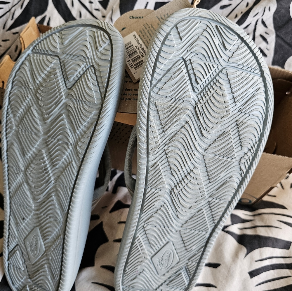 Chaco flip flops - Picture 3 of 3